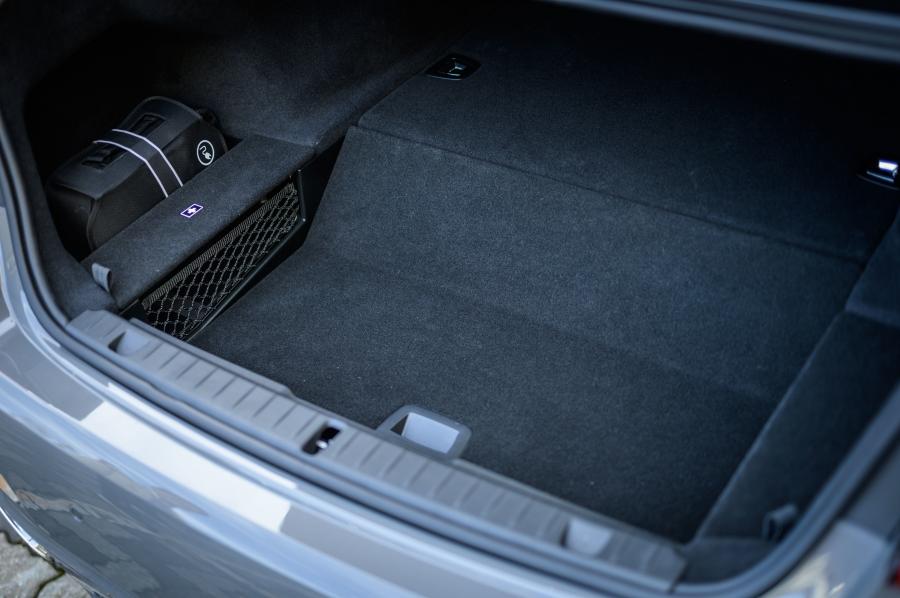 Схема BMW 745e (G11) 2019 года  (JP) (фото 4 из 21)
